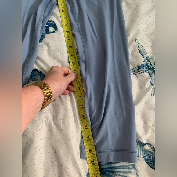 Lululemon Athletica Soft Blue Cropped Leggings size 6 - Picture 6 of 6